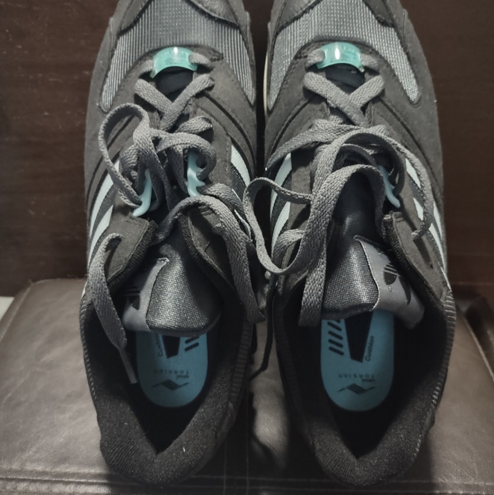 Adidas Torsion Black and Blue Sneakers - Picture 5 of 7